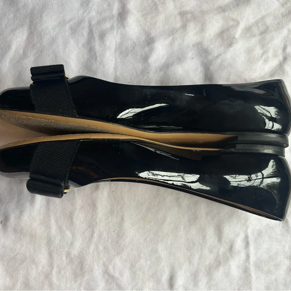 Ferragamo black patent leather ballet flats with bow, size 36.5 - Picture 4 of 8